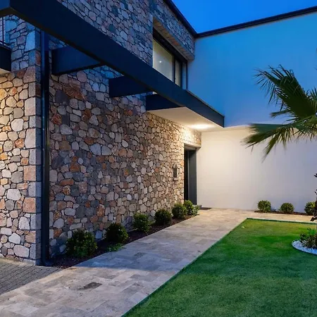 Greenblue - Unique In Nature With A Pool 别墅 费特希耶