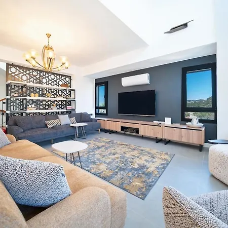 Greenblue - Unique In Nature With A Pool וילה *