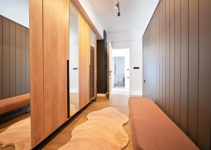 Greenblue - Unique In Nature With A Pool *