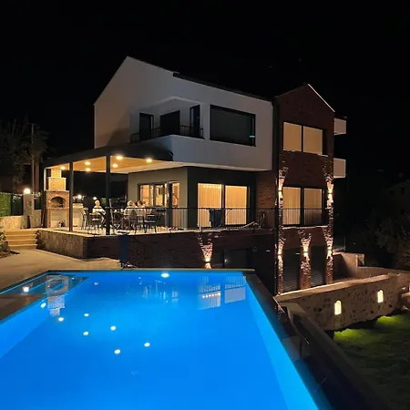 Villa Greenblue - Unique In Nature With A Pool Fethiye