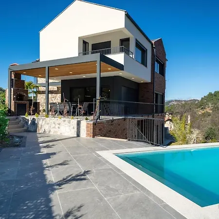 Вилла Greenblue - Unique In Nature With A Pool