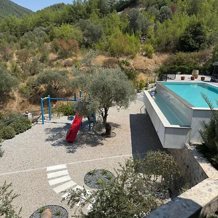 Greenblue - Unique In Nature With A Pool * 페티예
