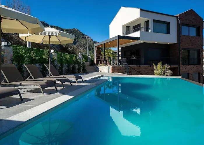 Villa Greenblue - Unique In Nature With A Pool