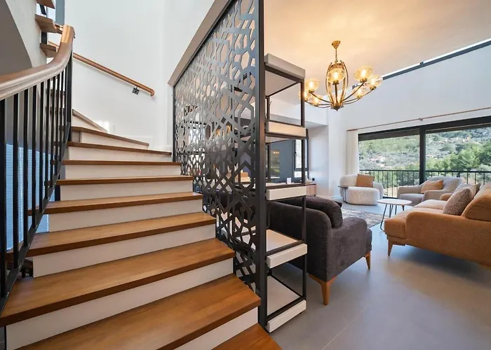 Greenblue - Unique In Nature With A Pool