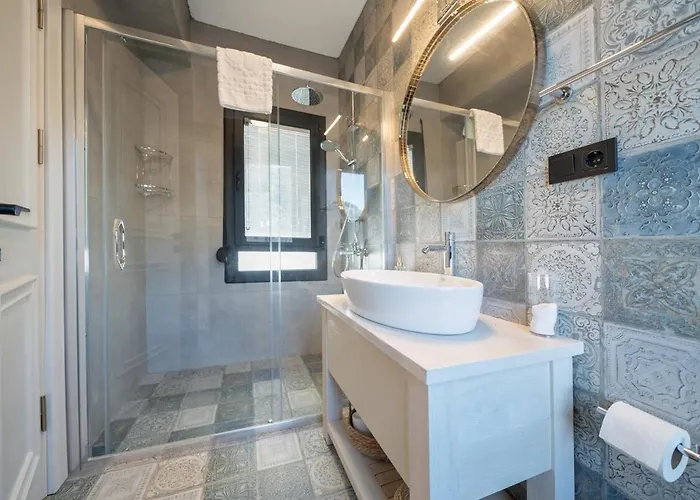 Greenblue - Unique In Nature With A Pool