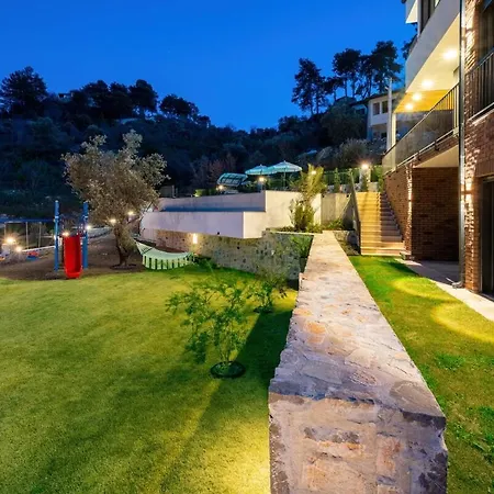 Greenblue - Unique In Nature With A Pool فيلة