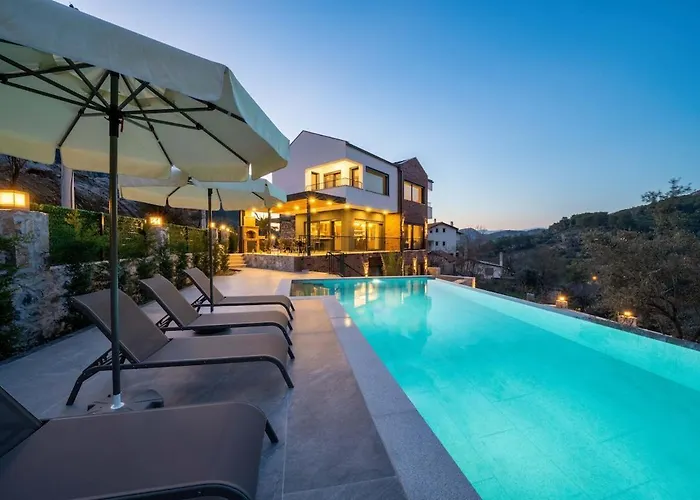 Villa Greenblue - Unique In Nature With A Pool